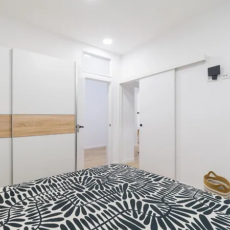 Urban Surf Getaway In Palmas Vakantiehuis