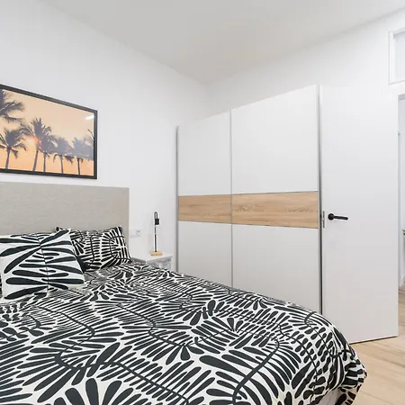 Urban Surf Getaway In Palmas Vakantiehuis