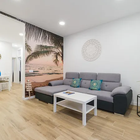 Urban Surf Getaway In Palmas Las Palmas