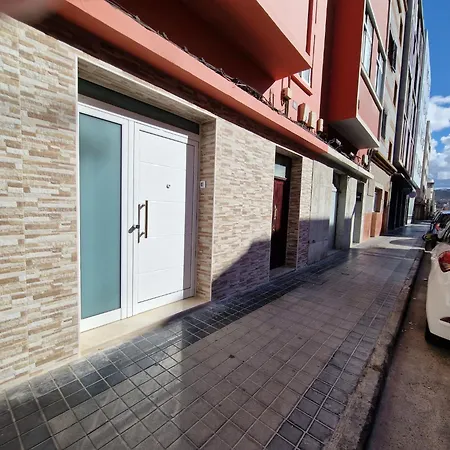 Urban Surf Getaway In Palmas Vakantiehuis *
